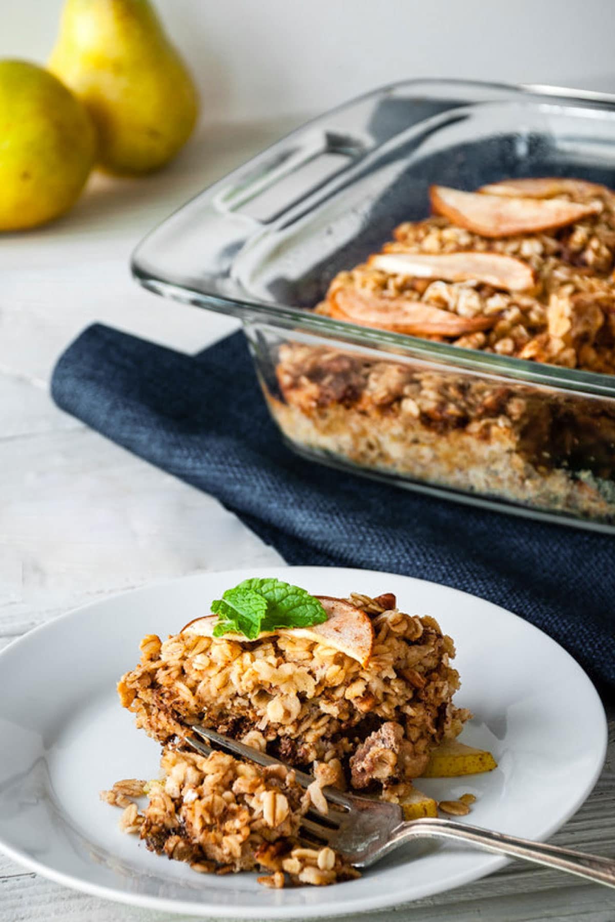 Spiced Pear Oatmeal Bake Recipe - Adventure Blooms